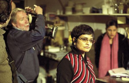 Pratibha Parmar on set.